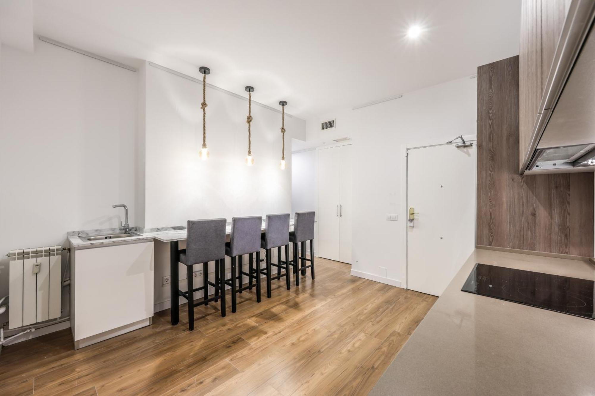 Be Coliving Madrid Centro Hotel Bagian luar foto