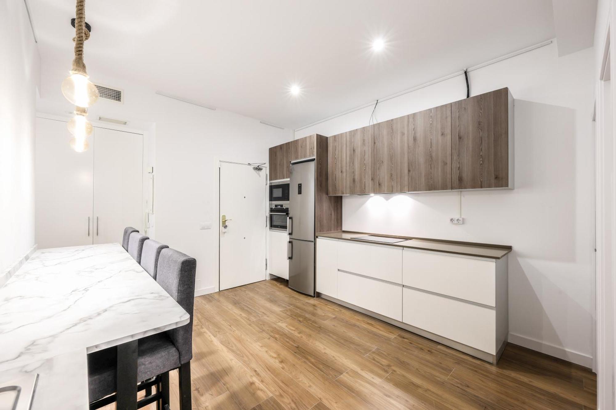 Be Coliving Madrid Centro Hotel Bagian luar foto