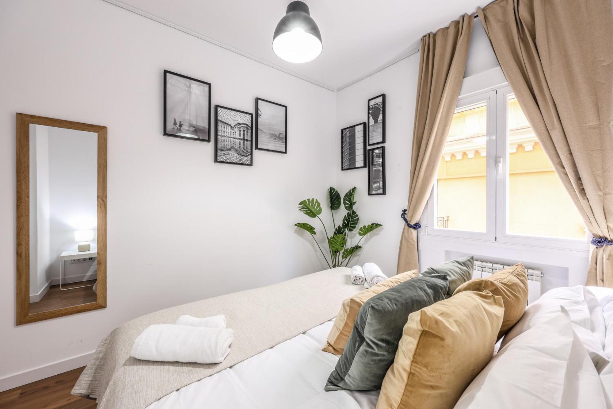 Be Coliving Madrid Centro Hotel Bagian luar foto