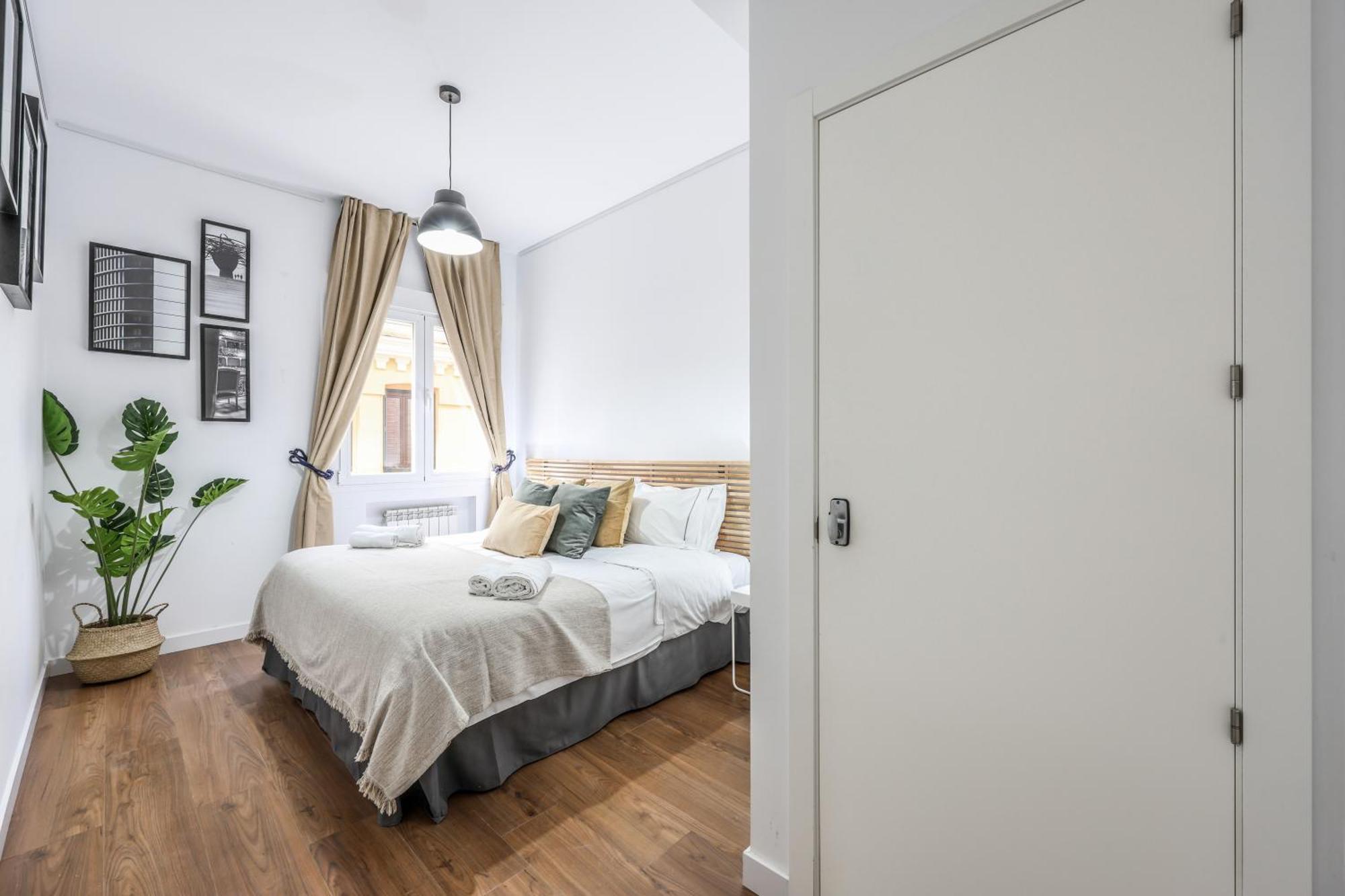Be Coliving Madrid Centro Hotel Bagian luar foto