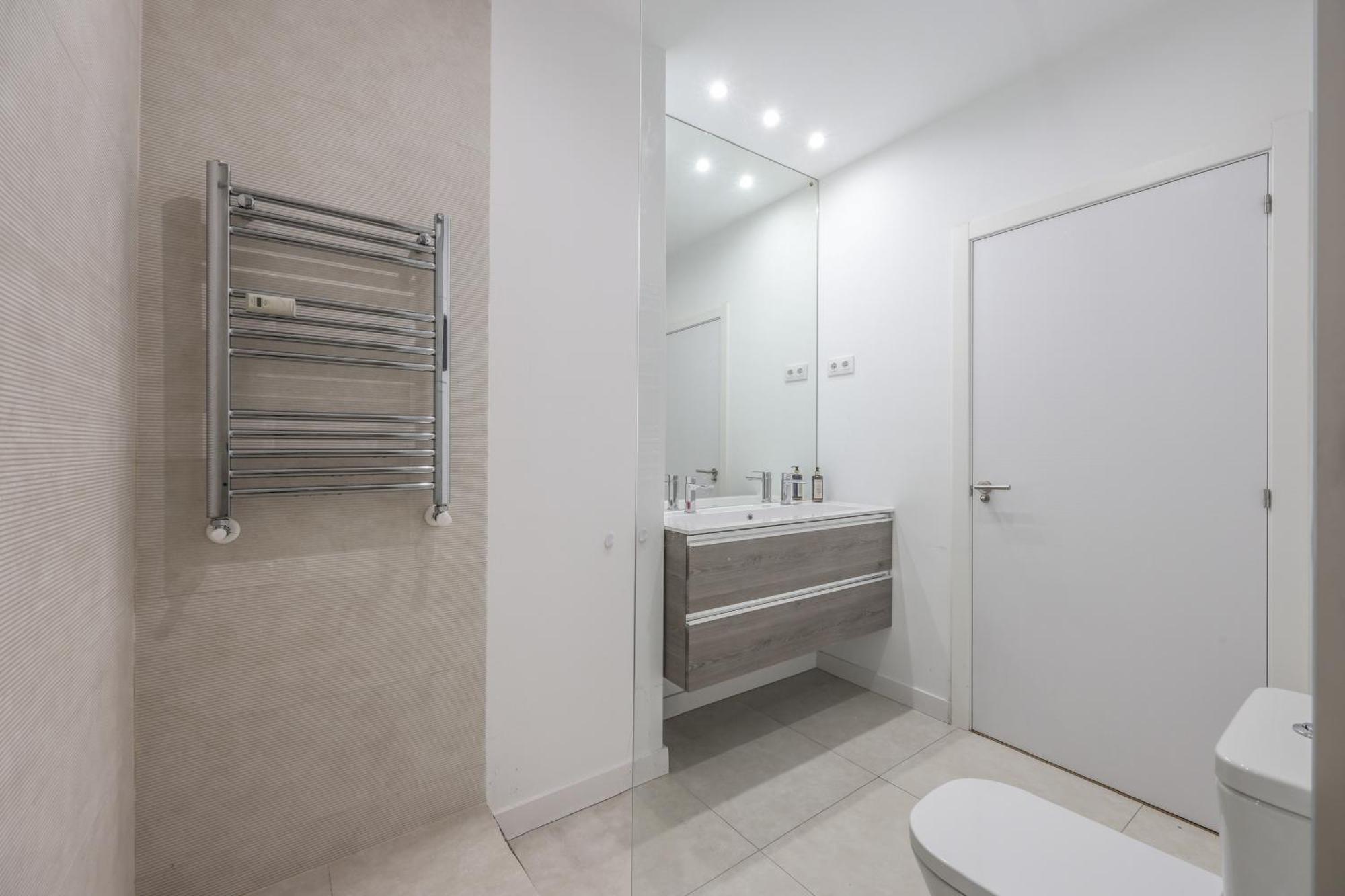 Be Coliving Madrid Centro Hotel Bagian luar foto