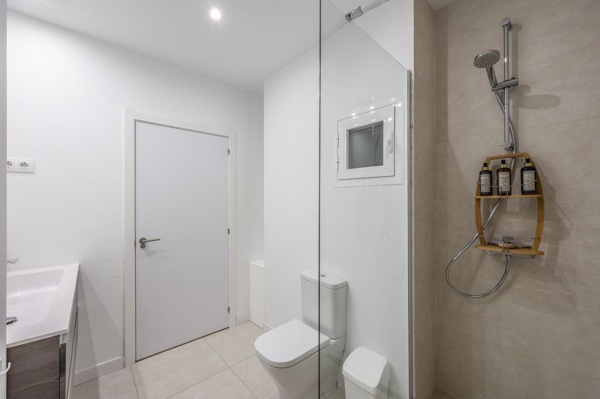 Be Coliving Madrid Centro Hotel Bagian luar foto
