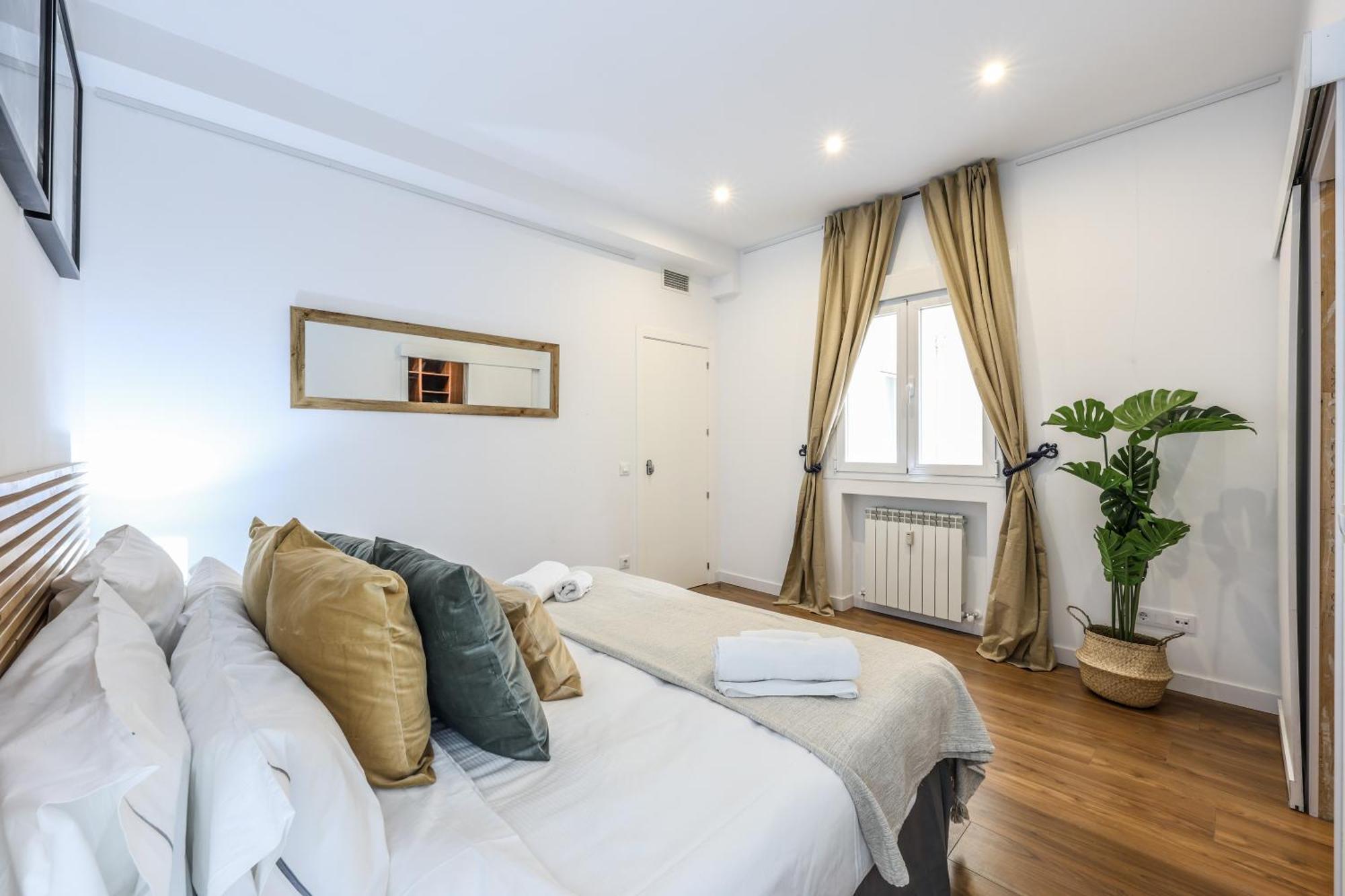 Be Coliving Madrid Centro Hotel Bagian luar foto