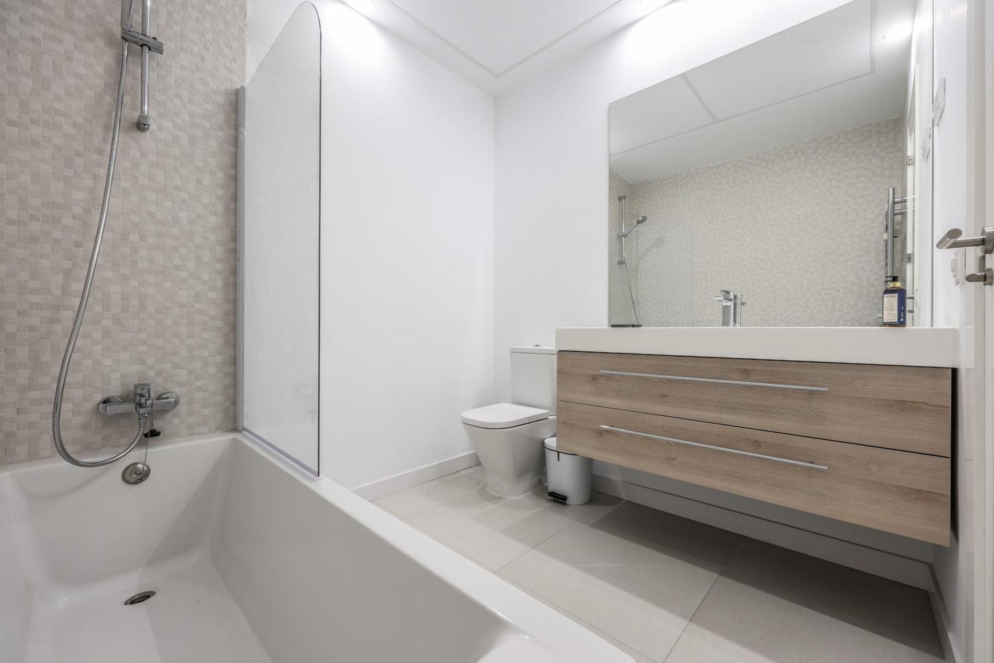 Be Coliving Madrid Centro Hotel Bagian luar foto